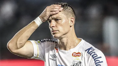 Jogador informou a todos nos bastidores sobre sua decisão