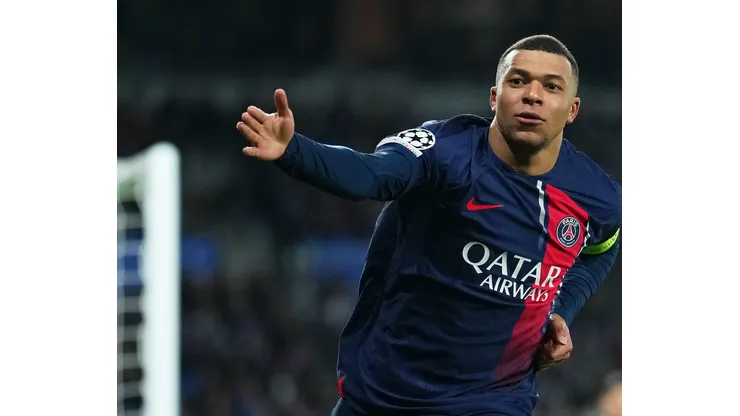 Mbappé comemorando gol na Champions League contra o Real Sociedad v Paris Saint-Germain (foto: Alex Caparros/Getty Images)