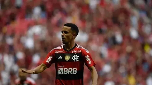 Foto: Marcelo Côrtes / Flamengo - Matheus Gonçalves faz pedido a comissão de Tite