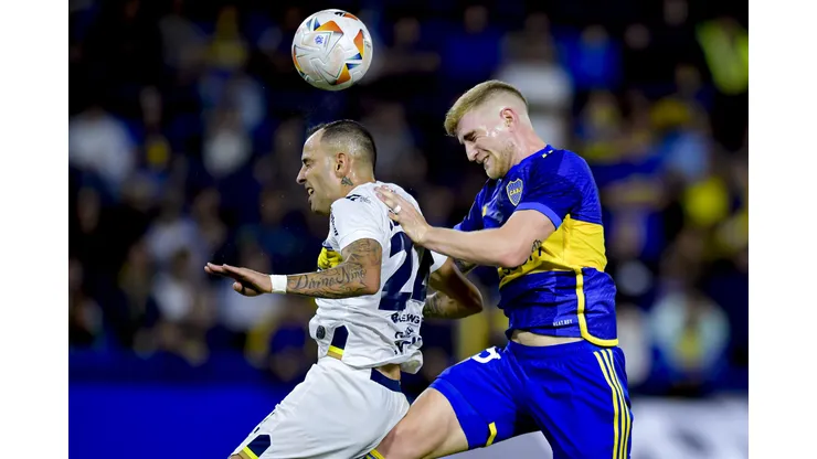 Nicolás Valentini (à direita) é um dos nomes indicados pelo Palmeiras para a janela de julho