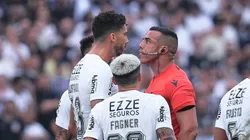 Yuri Elino teve atuação questionável no empate do Corinthians.