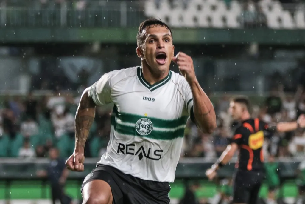 Foto: Robson Mafra/AGIF