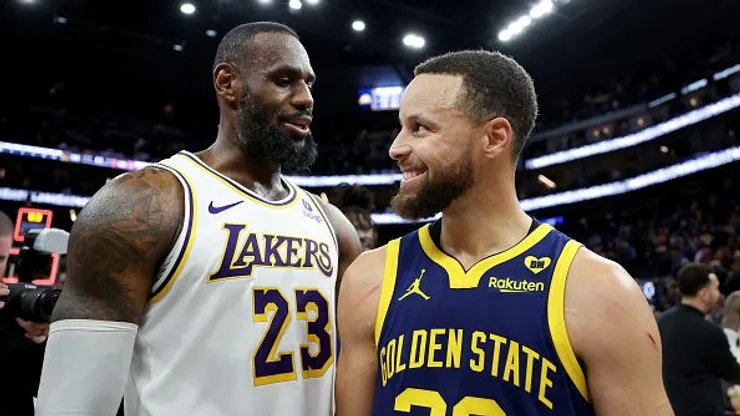 LeBron James e Stephen Curry estarão nos Jogos de Paris. Foto: Ezra Shaw/Getty Images