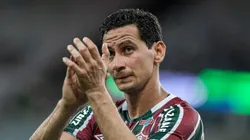 Ganso aplaudindo a torcida do Fluminense em jogo contra o Red Bull Bragantino pelo Brasileirão 2024.