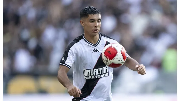 Juan Sforza é melhor opção para o meio campo do Vasco. Foto: Jorge Rodrigues/AGIF