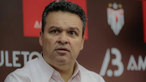 Presidente do Atlético-GO reclama de arbitragem