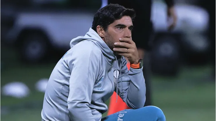 Abel Ferreira está preocupado após impactos da partida contra o Vitória-BA