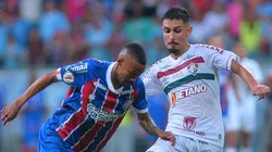 Ademir e Daniel dividem a bola em partida entre Bahia e Fluminense. Foto: Walmir Cirne/AGIF