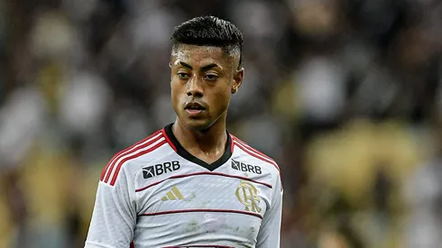 Bruno Henrique, atacante do Flamengo, envolvido em polêmica sobre pênalti. Foto: Thiago Ribeiro/AGIF
