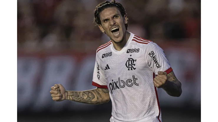 Pedro jogador do Flamengo comemora seu gol durante partida contra o Atletico-GO no estadio Serra Dourada pelo campeonato Brasileiro A 2024.