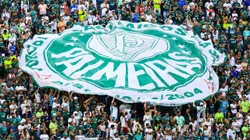 Torcida do Palmeiras durante partida contra Botafogo-SP no estadio Arena Barueri pelo campeonato Paulista 2024. Foto: Marcello Zambrana/AGIF