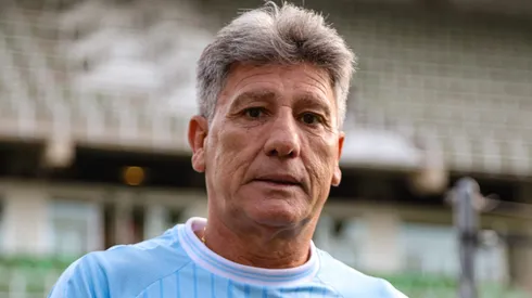 Renato Portaluppi dirigindo o Grêmio em partida contra o América/MG, no Independência, no Campeonato Brasileiro de 2023, no dia 28/10.