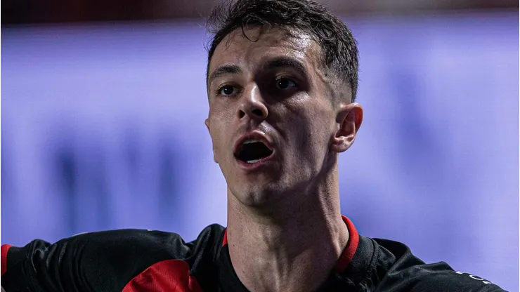 Atlético-GO define valor para vender Shaylon