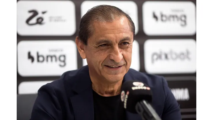 Foto: Daniel Ramalho/Vasco da Gama - Vasco vai contratar volante do Athletico