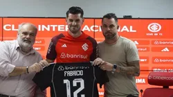 Foto: Ricardo Duarte/Internacional - Goleiro Fabrício é apresentado no Internacional