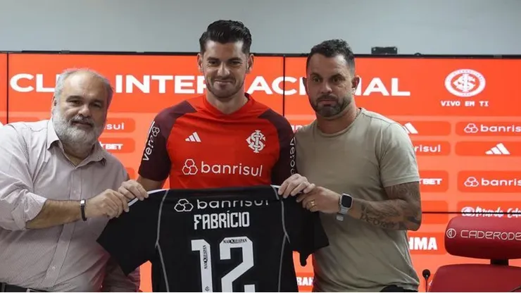 Foto: Ricardo Duarte/Internacional - Goleiro Fabrício é apresentado no Internacional