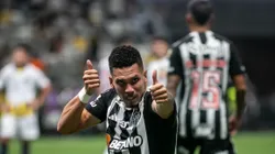 Paulinho comemorando o gol da vitória na partida entre Atlético-MG x Rosário Central na Libertadores.
