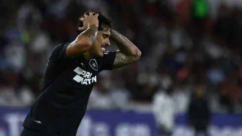 Hugo Congalves do Botafogo lamentando lance da Copa CONMEBOL Libertadores contra LDU Quito (Foto de Franklin Jacome/Getty Images)