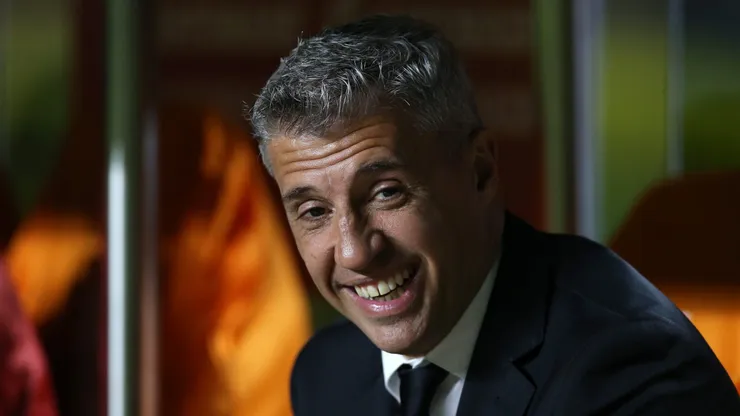 Crespo está treinando o Al-Ain, dos Emirados Árabes, mas faz força para voltar ao São Paulo, diz Nicola