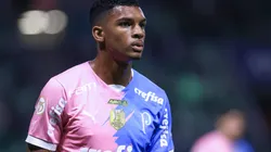 Luis Guilherme jogador do Palmeiras durante partida contra o Atlético-MG no estádio Arena Allianz Parque pelo campeonato Brasileiro A 2023.