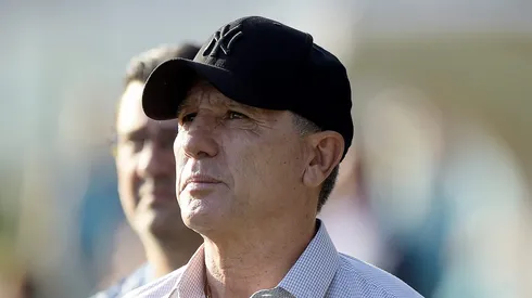 RIO DE JANEIRO, BRAZIL - AUGUST 6: Head coach of Gremio Renato Portaluppi enters the field before the match between Vasco and Gremio as part of Brasileirao Series A 2023 at Sao Januario Stadium on August 6, 2023 in Rio de Janeiro, Brazil. (Photo by Alexandre Loureiro/Getty Images)