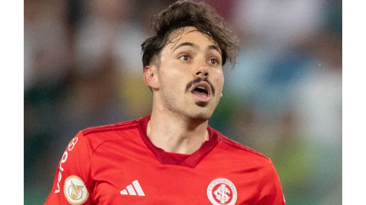 Mauricio é cobiçado no mercado da bola