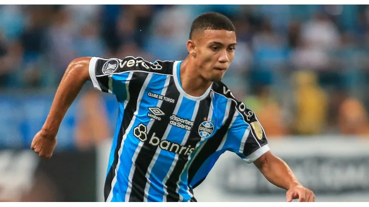 Gustavo Nunes desperta concorrência no mercado da bola europeu