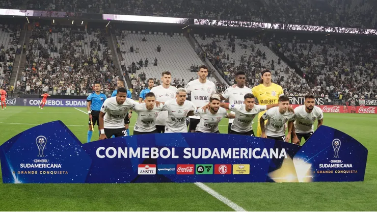 Equipe do Alvinegro que começou jogando contra o Nacional (PAR). Foto: Anderson Romao/AGIF