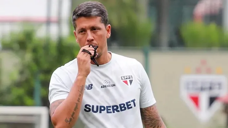 Foto: Divulgação/Saopaulofc.net - Thiago Carpini define mudanças para segundo jogo da Libertadores