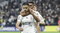 Romero marca gol contra o Nacional na Arena Corinthians, e se torna o maior artilheiro estrangeiro do Timão junto com Gurrero. Foto: Alexandre Schneider/Getty Images
