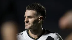 Vegetti após marcar o seu primeiro gol pelo Vasco. Foto: Jorge Rodrigues/AGIF