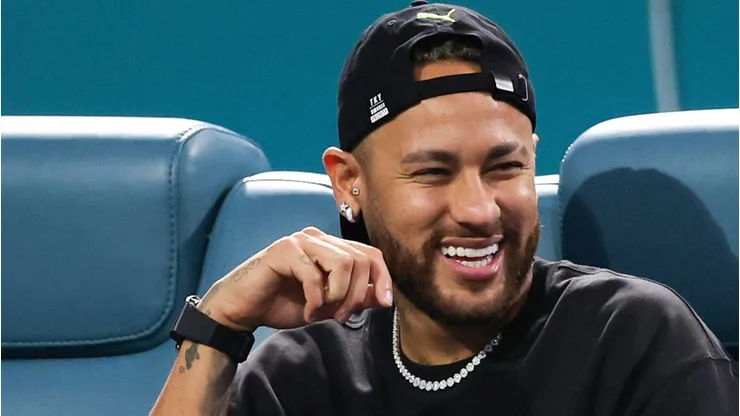 Flamengo começa aproximação com Neymar para ter ele no futuro