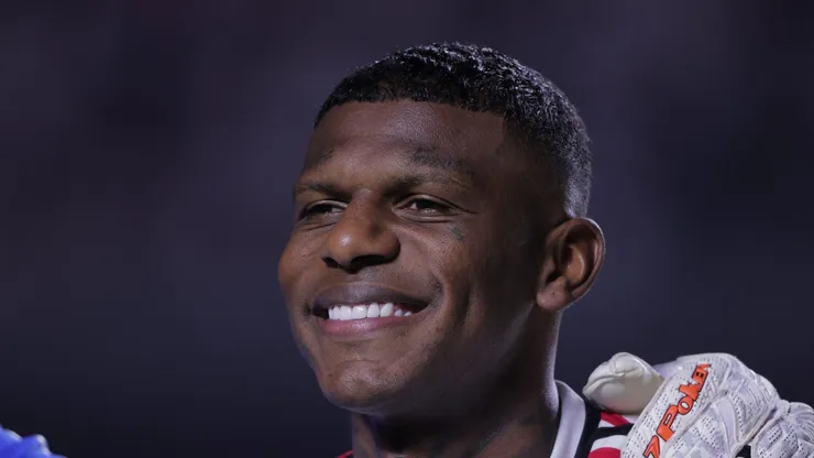Arboleda durante partida do Campeonato Paulista de 2024. Zagueiro recebe elogio em premiação do Estadual.