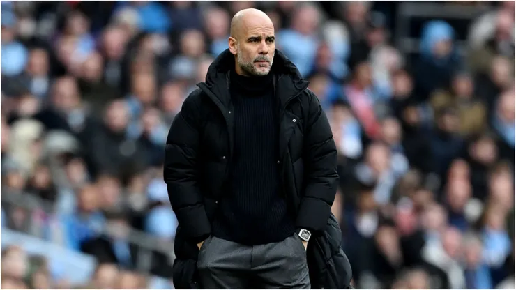 Pep Guardiola, treinador do Manchester City, durante partida da Premiere League - Foto: Michael Regan/Getty Images