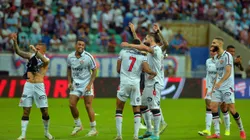 Jogadores do Vitória comemoram título do Campeonato Baiano.