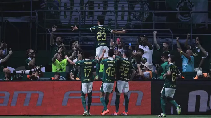 Foto: Ettore Chiereguini/AGIF - Palmeiras bateu o Santos por 2 a 0 e conquistou o Paulistão 2024