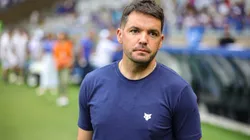 Nicolás Larcamón foi apontado como o responsável pela derrota do Cruzeiro. (Foto: Gilson Lobo/AGIF)