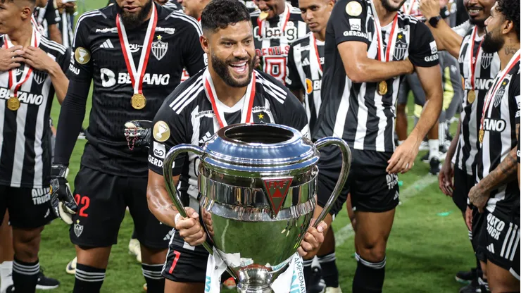 Hulk comemorando o título do Campeonato Mineiro de 2024. O Atlético-MG venceu o Cruzeiro de virada por 3 x1.