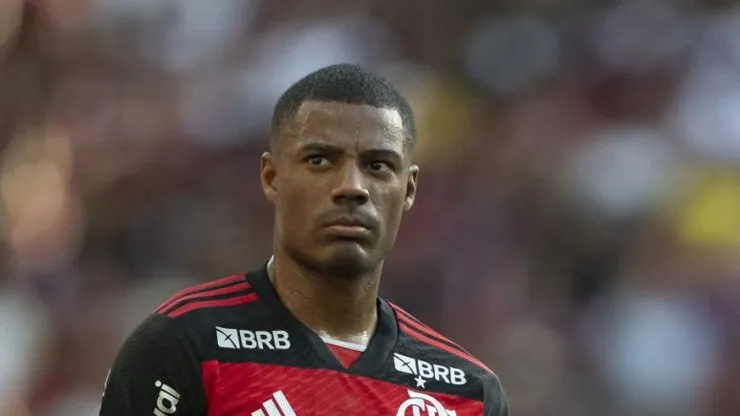 De La Cruz durante partida contra o Madureira pelo Carioca 2024. Meia tem presença confirmada para jogo de hoje.