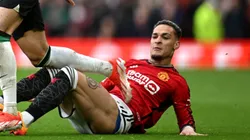Antony em ação durante partida contra o Liverpool (ING), neste domingo. Foto: Michael Regan/Getty Images