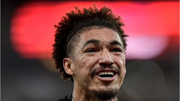 Adryelson comemora vitória pelo Botafoto, em 2023. Jogador não deve vestir a camisa do Timão.