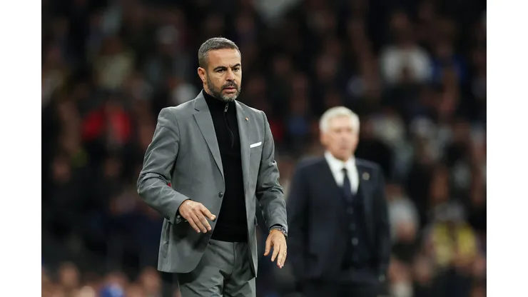 MADRID, SPAIN - NOVEMBER 08: Artur Jorge, Head Coach of SC Braga, looks on from the touchline during the UEFA Champions League match between Real Madrid and SC Braga at Estadio Santiago Bernabeu on November 08, 2023 in Madrid, Spain. (Photo by Florencia Tan Jun/Getty Images)