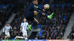 Mbappé atuando com a camisa do PSG (Foto de David Ramos/Getty Images)