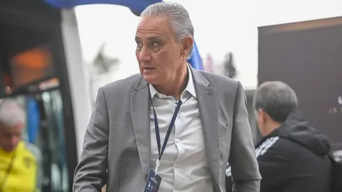 Tite durante a viagem do Flamengo até Bogotá. Foto: Marcelo Cortes/ CRF