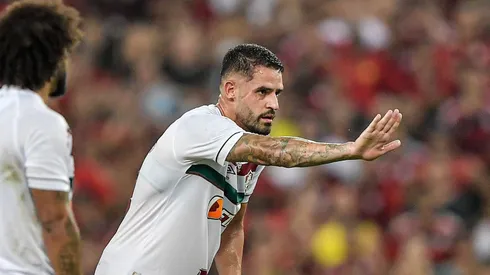 Renato Augusto e Marcelo em clássico contra o Flamengo. Foto: Thiago Ribeiro/AGIF