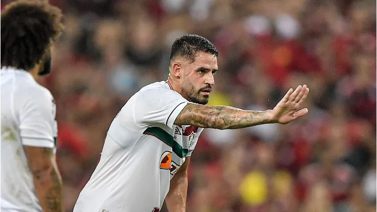 Renato Augusto e Marcelo em clássico contra o Flamengo. Foto: Thiago Ribeiro/AGIF