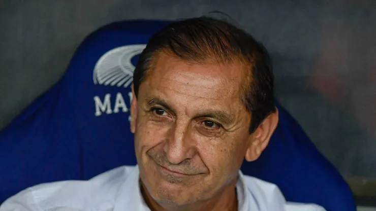 Ramón Díaz durante partida contra o Fluminense pelo Carioca 2024. Treinador pode receber reforço