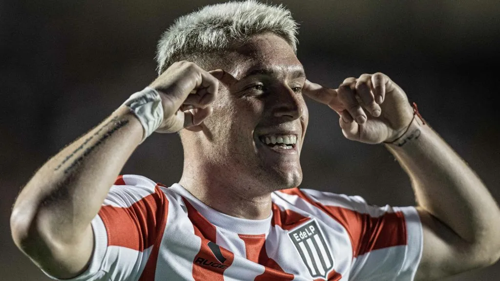 Benjamín Rollheiser, jogador argentino que estava na mira do Corinthians atuando pelo seu ex-time, o Estudiantes.