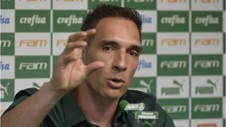 Fernando Prass, atualmente comentarista, fez história defendendo o gol do Palestra