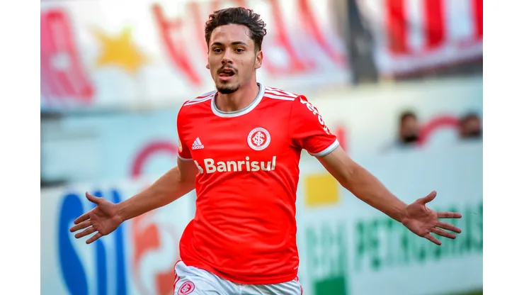 Maurício já foi oferecido várias vezes ao Flamengo e possibilidade de saída do Inter aumenta para dezembro